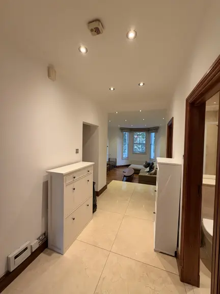Ceiling downlights AC Kinetic fitted in a hallway in Maida Vale